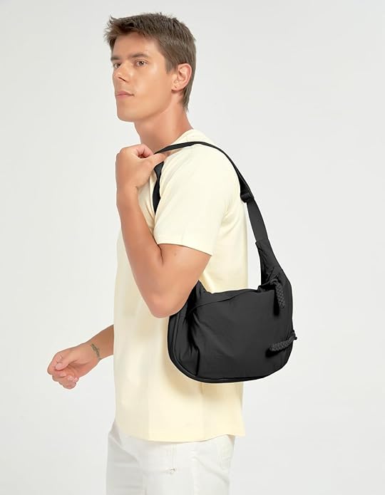 🔥Moderigtig skuldertaske i nylon i ensfarvede farver🔥